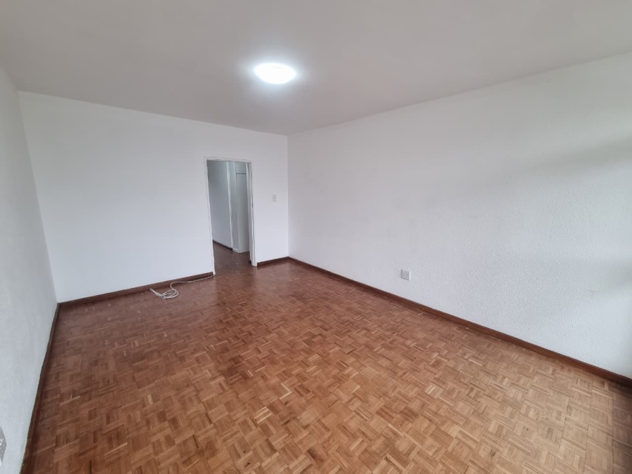 1 Bedroom Property for Sale in Sea Point Western Cape